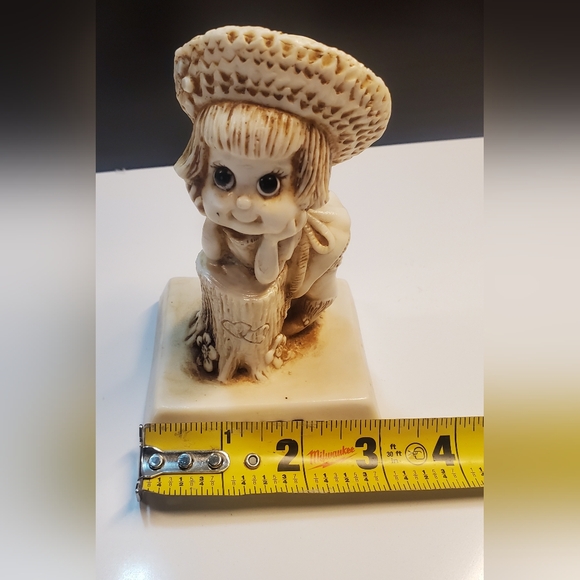 Vintage Russ and Wallace Berrie 1976 Cute Big Eyes Little Girl Figurine "I Care" - Picture 2 of 13